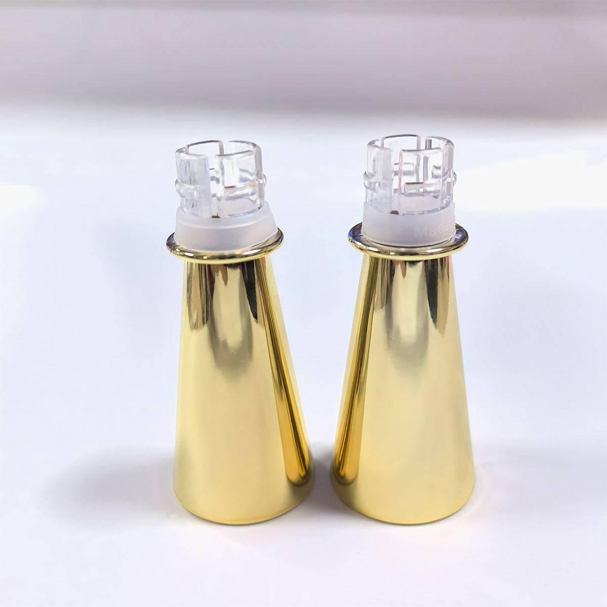 Champagne Wine Pourer